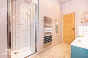 Photo 16- click for photo gallery